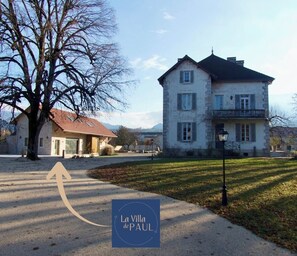 Exterior - La Villa de Paul, a completely renovated 19th-century building in the Savoyard foreland (Yenne)