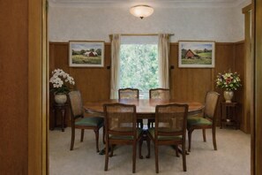 Dining - 1920s Character Home & Private Garden Retreat (Te Kūiti)