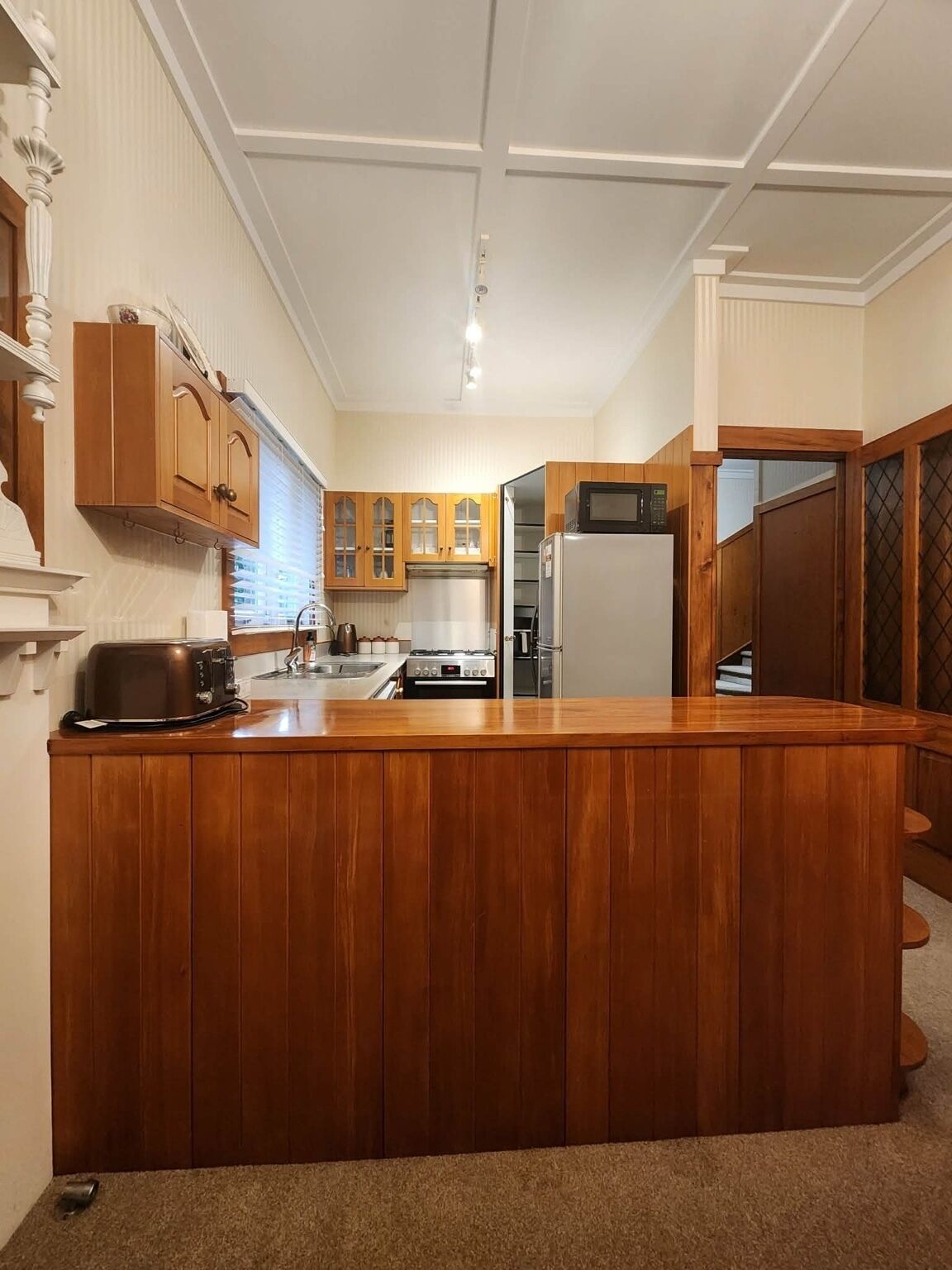 Micro-ondes, four, plaque de cuisson, lave-vaisselle