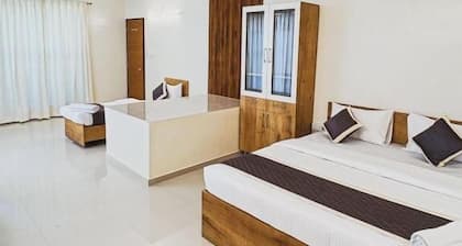 Sai Grand Villas and Hotel