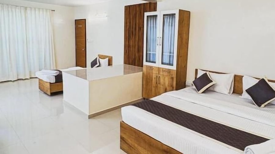 Sai Grand Villas and Hotel