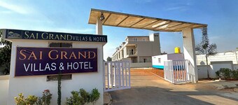 Sai Grand Villas and Hotel