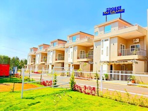 Villa, Balcony, City View - Sai Grand Villas and Hotel (Bengaluru)