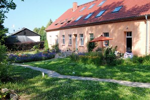 Exterior - Studio 7 - Camélie - Quiet studio in the count's forester's lodge (Temmen-Ringenwalde)
