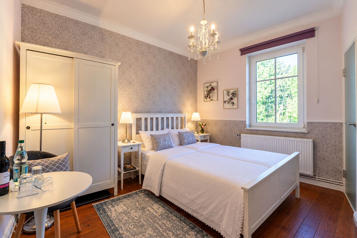Doppelzimmer 2, Gartenblick | Premium bedding, free WiFi, bed sheets