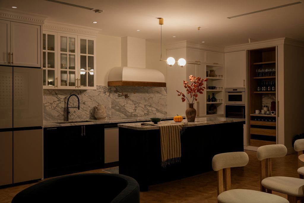 Espresso maker, coffee/tea maker, electric kettle, dining tables