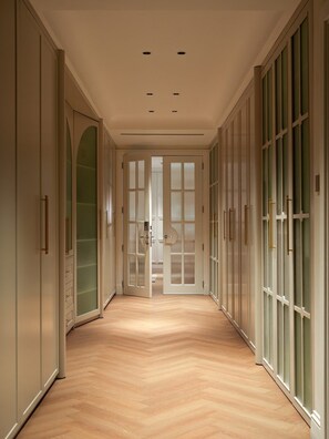 Free minibar, individually decorated, individually furnished, desk - Vitamin Home Hoan Kiem (Hanoi)