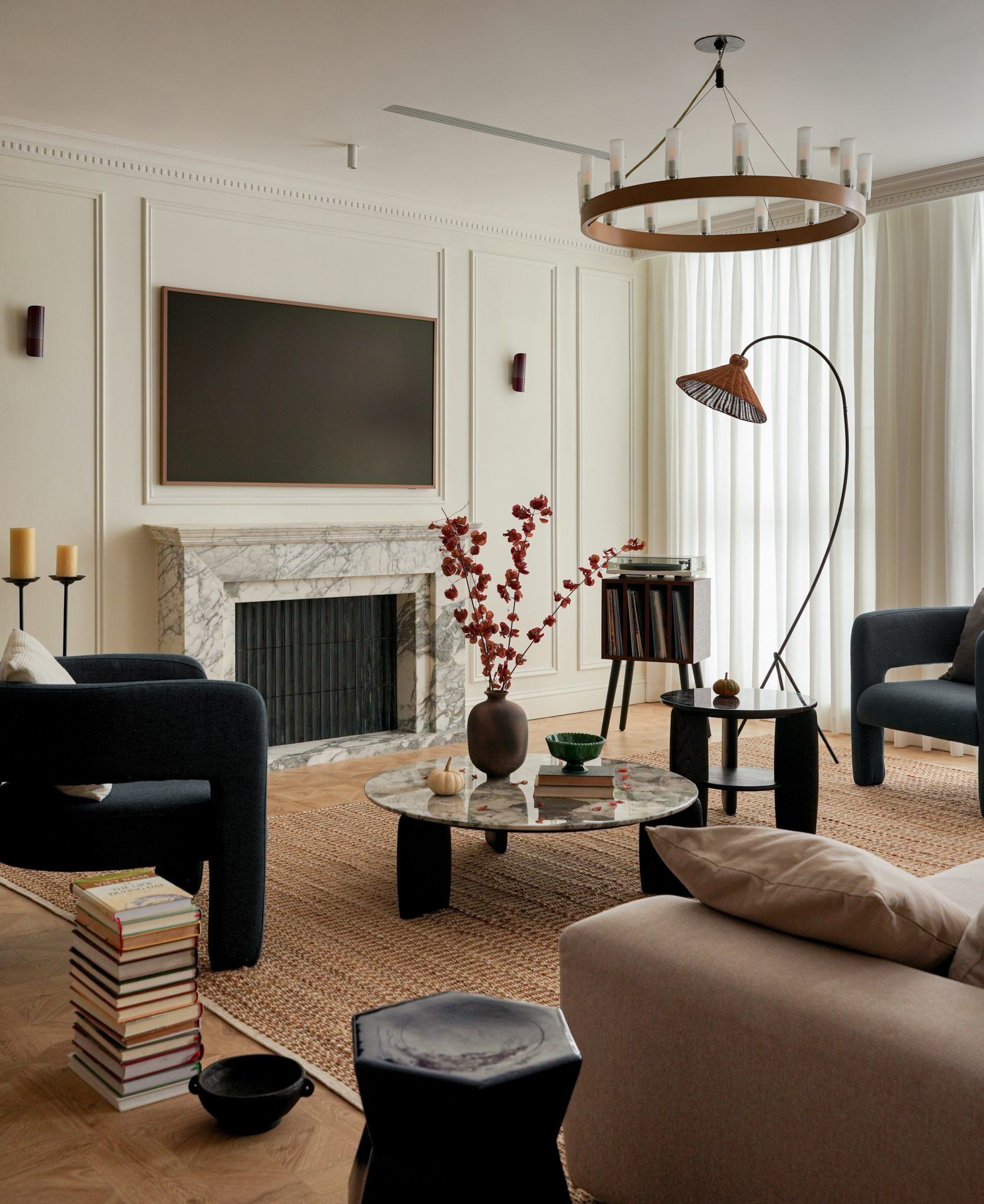 Free minibar, individually decorated, individually furnished, desk