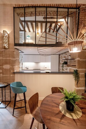 Dining - MARAIS, DUPLEX, STONE WALLS, 2 BATHROOMS 30–60 days ahead? Private offer. OL-VBp (Paris)