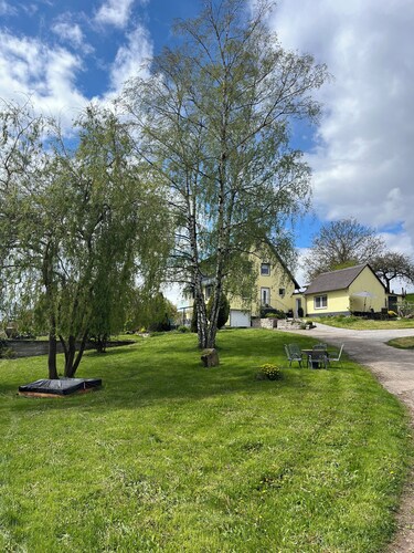 Apartment house Hutzelbuck... in an idyllic green location near Ansbach
