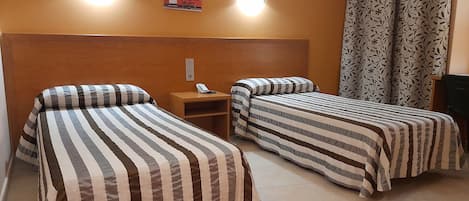 Comfort Twin Room, City View | Desk, laptop workspace, free WiFi