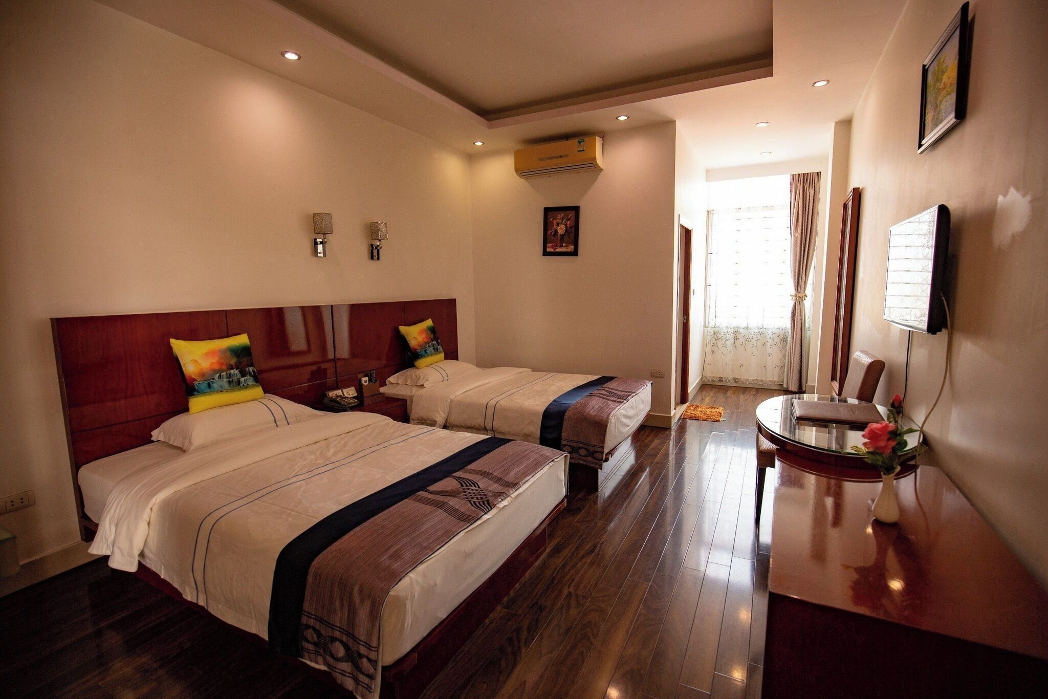 Standard Double Room Single Use, Multiple Beds | Iron/ironing board, free WiFi, bed sheets