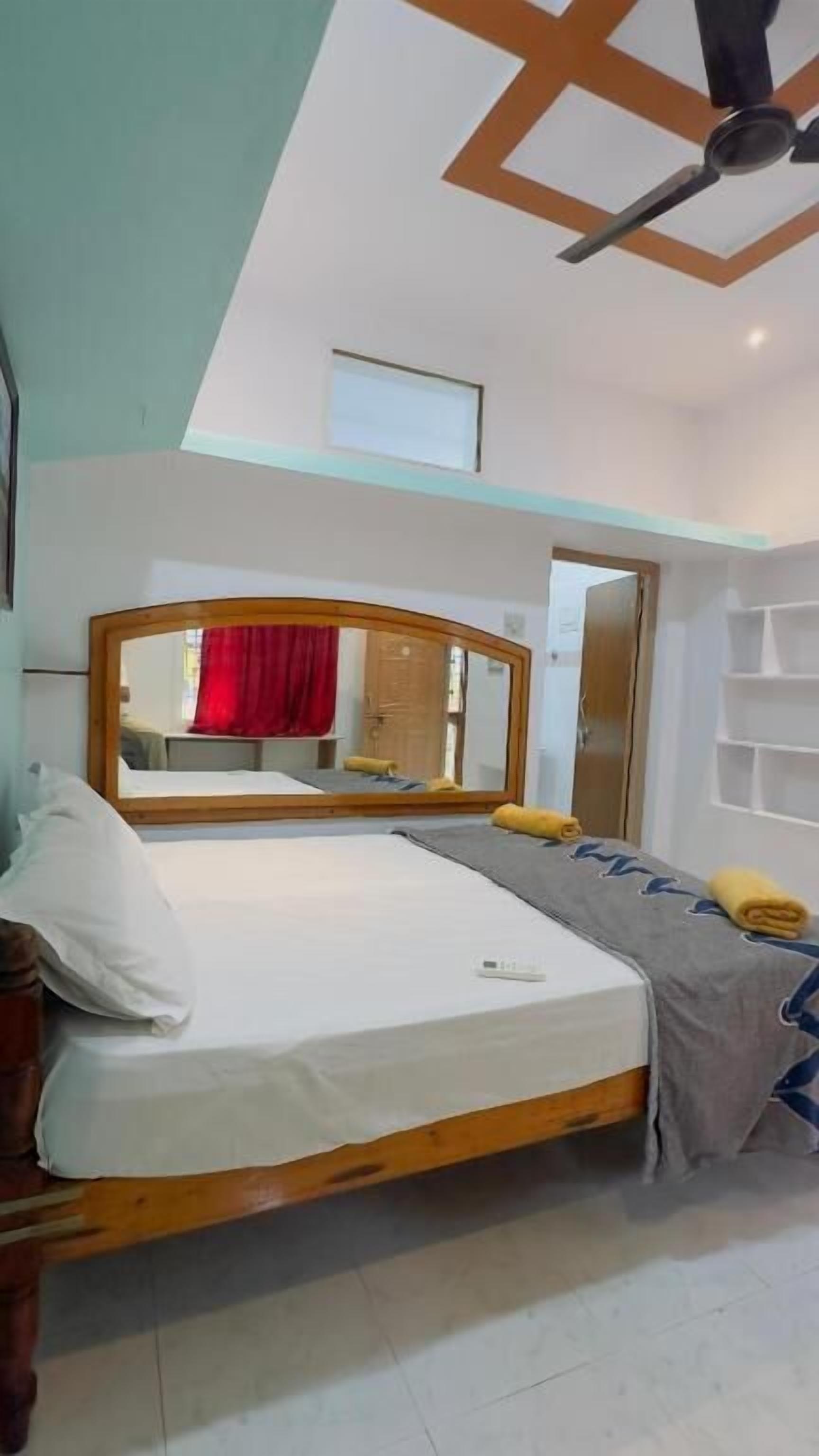 Twin Room | Free WiFi