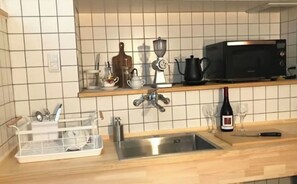 小冰箱、微波爐