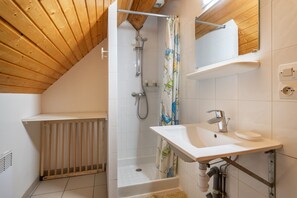 Een douche, een haardroger