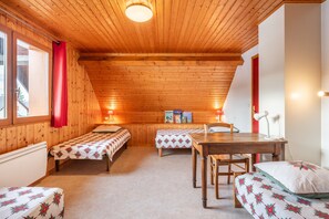 Een strijkplank/strijkijzer, wifi