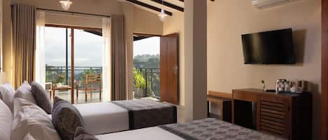 Deluxe Triple Room | Free WiFi