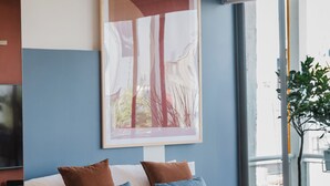 Unclassified image, 5 of 17, button - Modern loft on Monterrey Street in the heart of Roma Norte. Perfect for up to 3 guests, with a fully equipped kitchen, sofa bed, fast WiFi ideal for remote work, and easy self check-in. Shared rooftop and laundry in the building. Walk to cafés, parks (Cuauhtémoc)