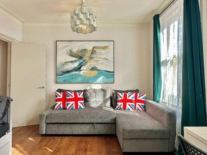 Living area - Large Property in the Heart of London (London)