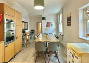 Dining - Large Property in the Heart of London (London)