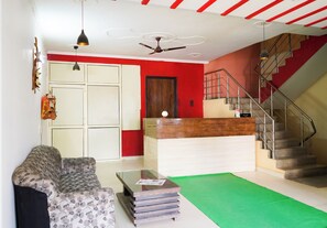 Lobby - Roomshala Hotel Rose Residency (New Delhi)