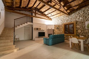 Smart TV - Scialari Country House - with private pool (Castellammare del Golfo)
