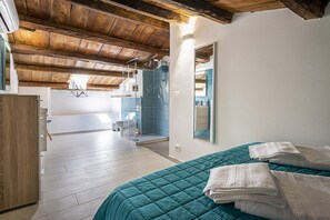 4 habitaciones, tabla de planchar con plancha y wifi gratis 