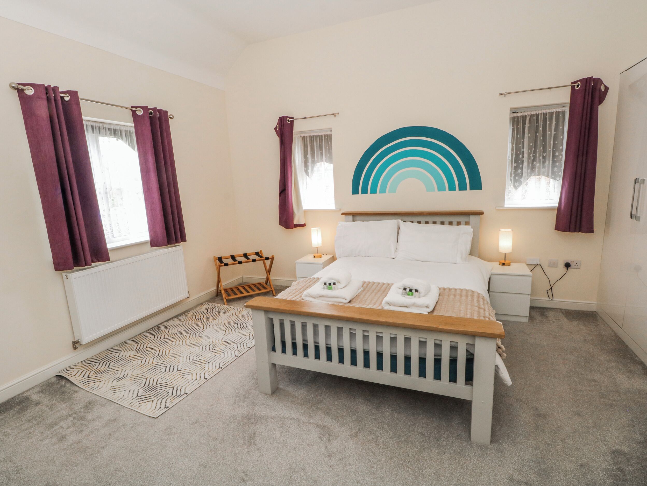 5 Schlafzimmer, individuell dekoriert, individuell eingerichtet