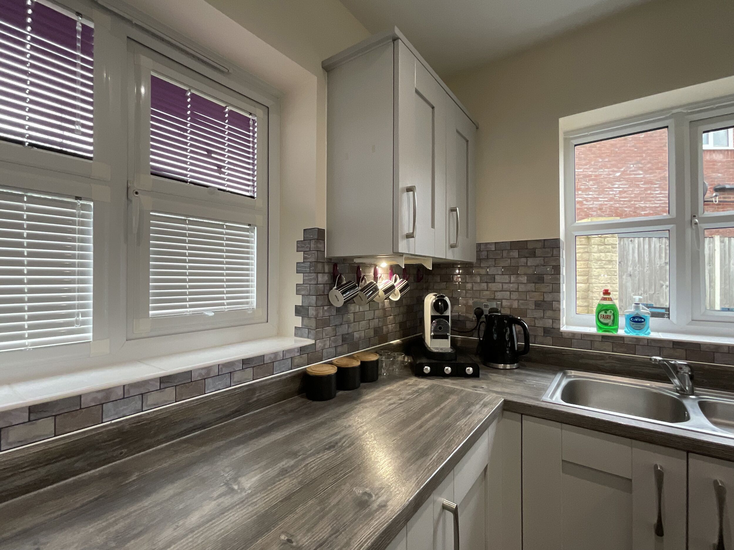 Cottage | Bếp riêng | Máy rửa bát, dụng cụ nấu nướng/bát dĩa/dao nĩa 