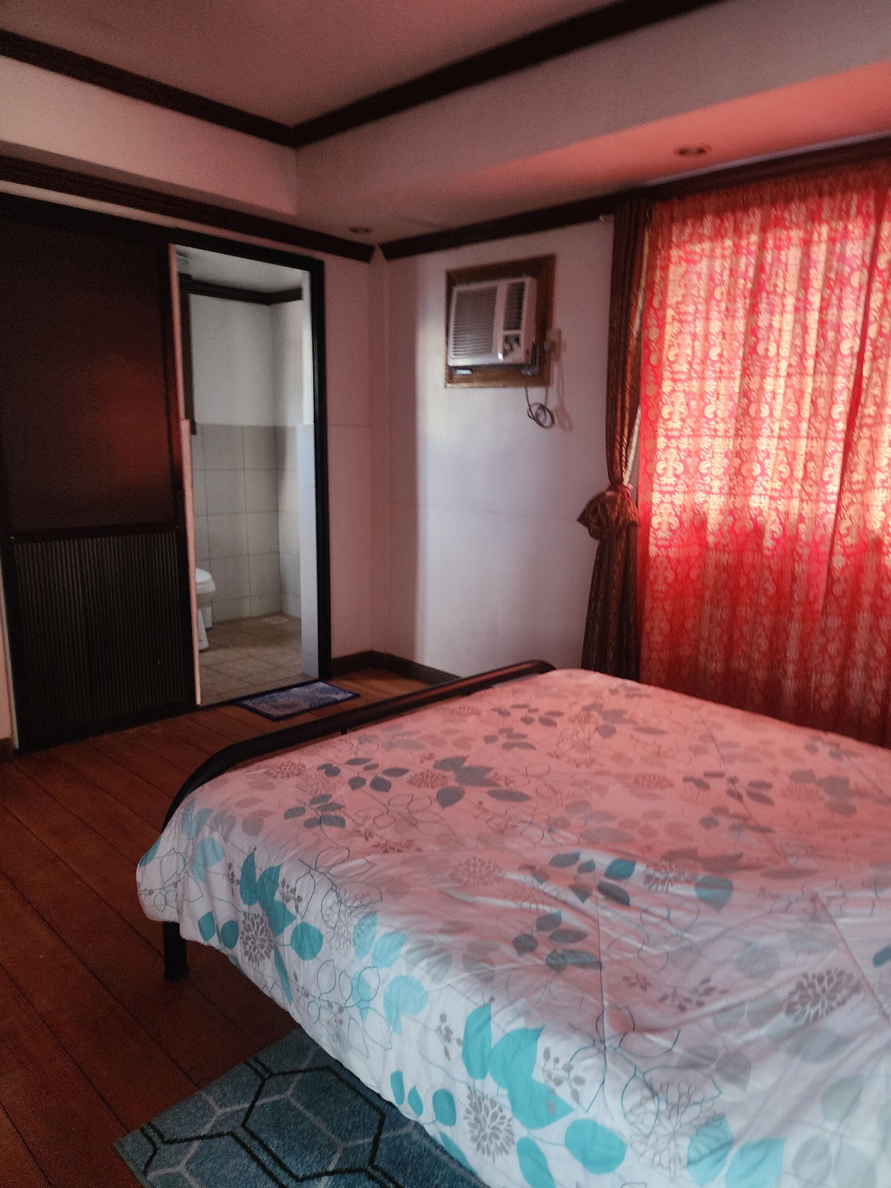 Penthouse superior, vista al océano | Escritorio, espacio para trabajar con laptop y wifi gratis 