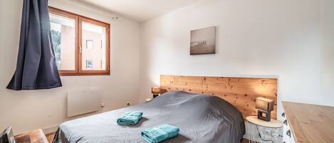 2 bedrooms, WiFi, bed sheets