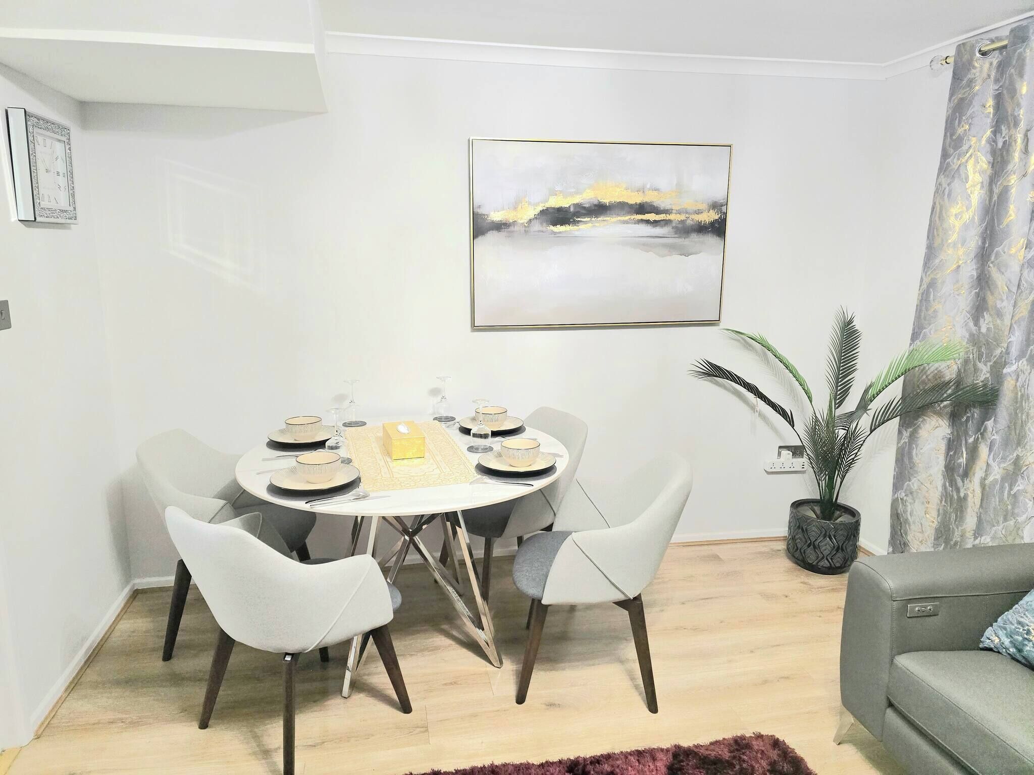Apartment, 2 Bedrooms, Garden View | Dining room
