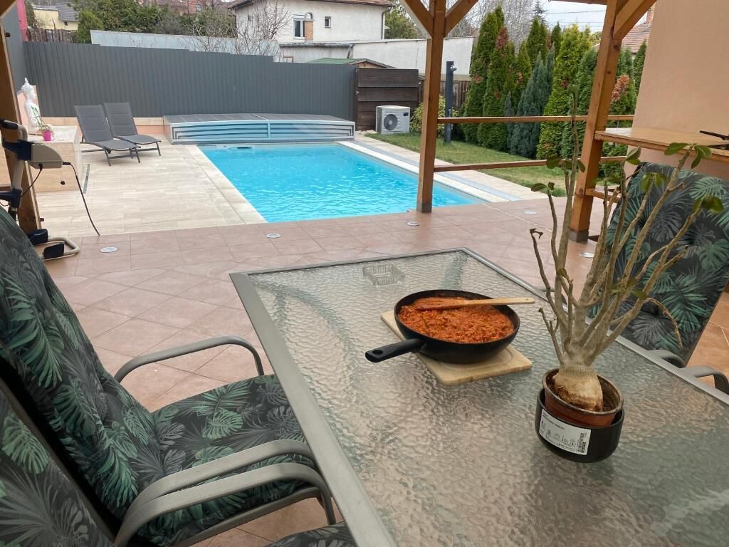 Outdoor pool, a heated pool