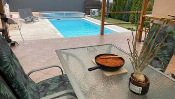 Outdoor pool, a heated pool