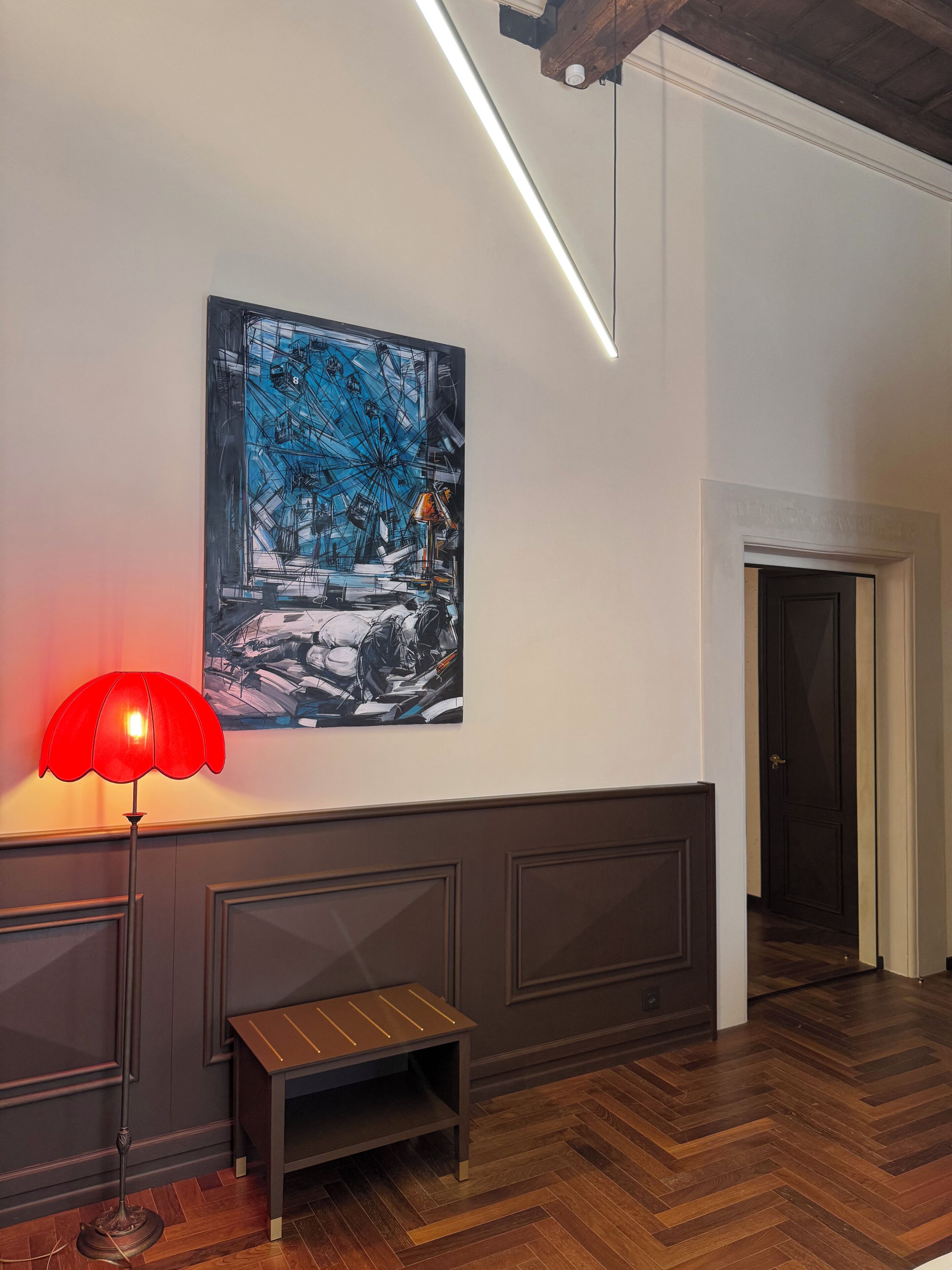 Minibar, coffres-forts dans les chambres, bureau, Wi-Fi gratuit
