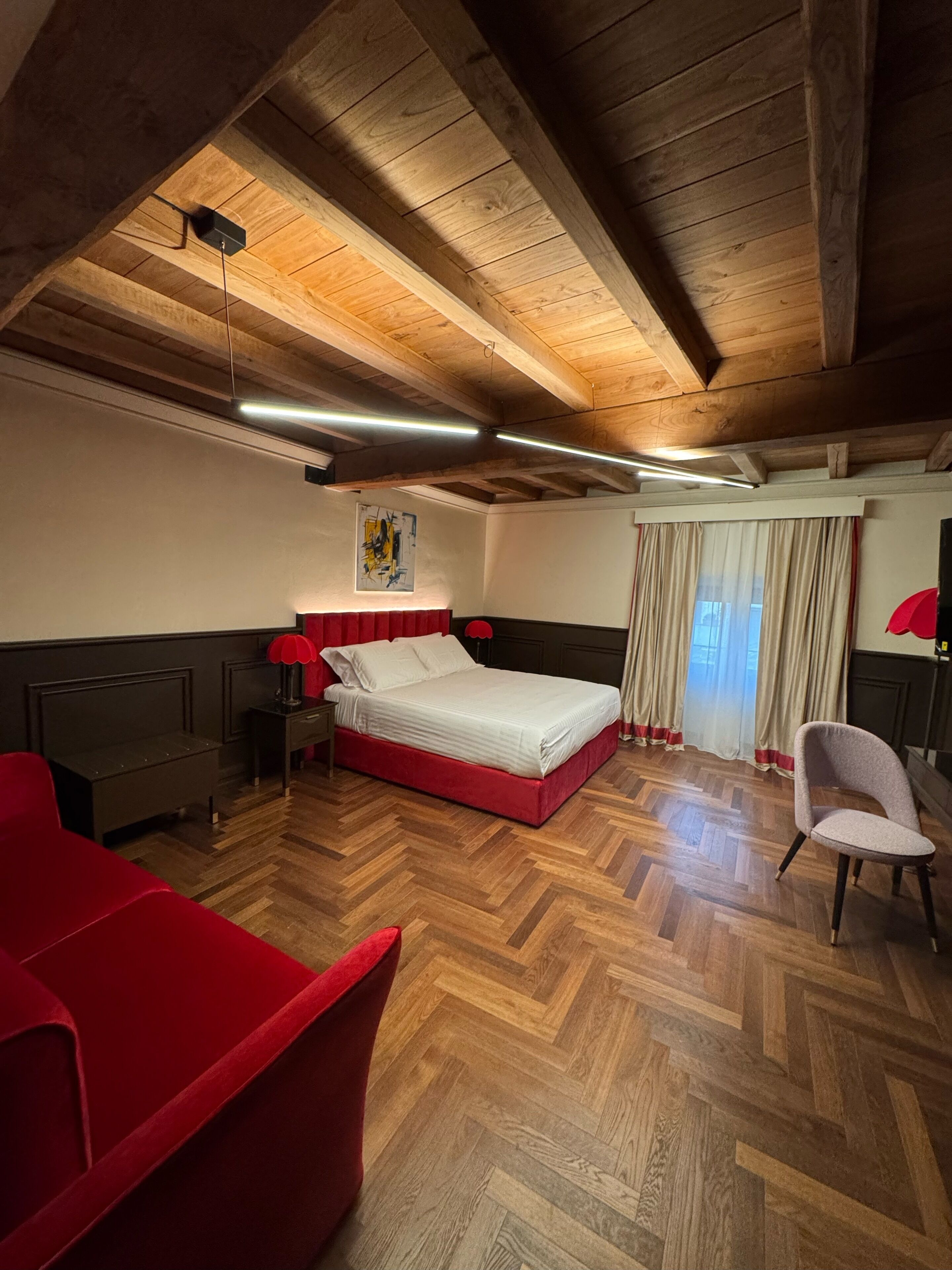 Premium Quadrupla | Minibar, coffre-fort, bureau, accès au Wi-Fi (inclus)