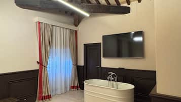 Presidential Suite, Terrace | Minibar, in-room safe, desk, free WiFi