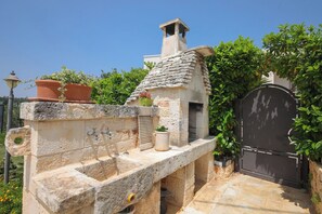 Property grounds - Stunning private villa with WIFI, private pool, A/C, veranda, panoramic view, close to Alberobello (Locorotondo)