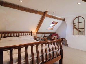 2 bedrooms, individually decorated, individually furnished, free WiFi