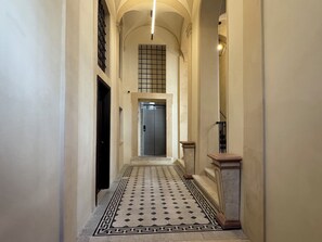 Luxury Apartment Navona | Minibar, in-room safe, desk, free WiFi - Palazzo Gambirasi Aparthotel Roma (Rome)