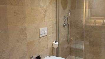 Vatican Suite with Rooftop | Badezimmer