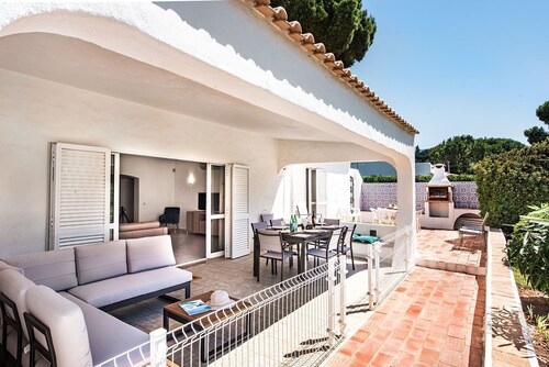 4 Beds, Golf View, Optional Pool Heating