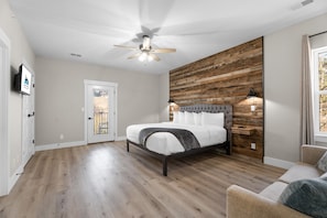5 bedrooms, iron/ironing board, travel cot, WiFi - Beautiful Mini Lakeview - 5 Bedrooms-private hot tub/fire pit (Branson)