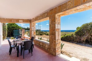 Outdoor dining - Veranda sul Mare by BarbarHouse (Porto Cesareo)