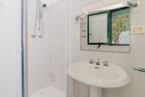 Bathroom - Veranda sul Mare by BarbarHouse (Porto Cesareo)