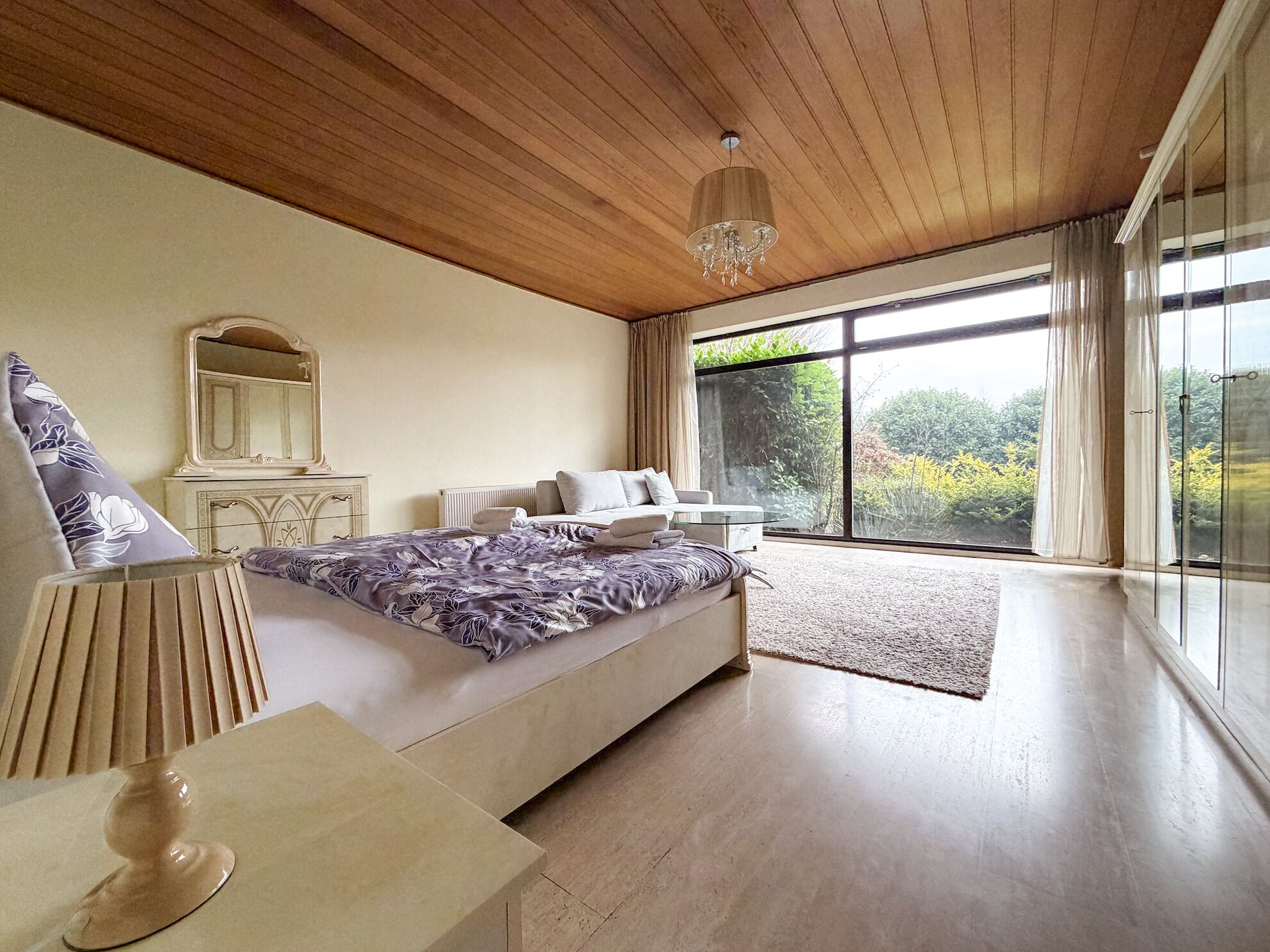 2 bedrooms, iron/ironing board, travel cot, free WiFi