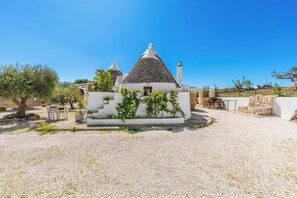 Property grounds - Trulli Claudia by Perle di Puglia (Martina Franca)