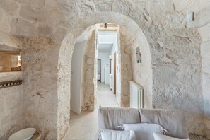 Interior - Trulli Claudia by Perle di Puglia (Martina Franca)