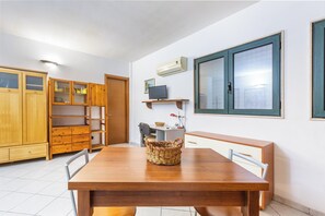 Dining - Studio Apartment De Blasi by BarbarHouse (Lecce)