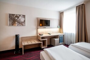 Doppel-/Zweibettzimmer Innenhof (ohne Klimaanlage) | Nappalirész | S íkképernyős tévé